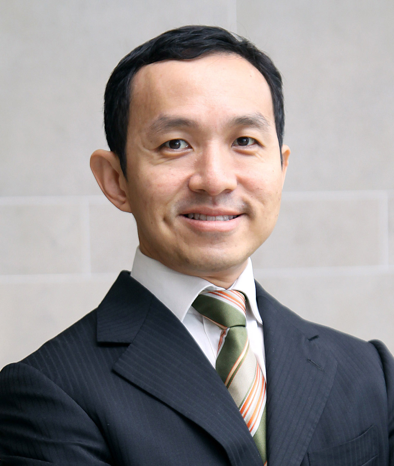 Photo of Dr Yong Wei Peng